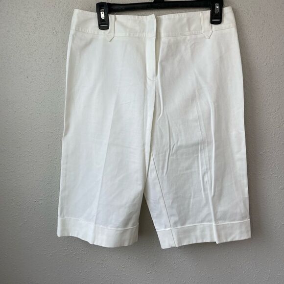Briggs New York White Shorts Size 10 EUC - Picture 1 of 5